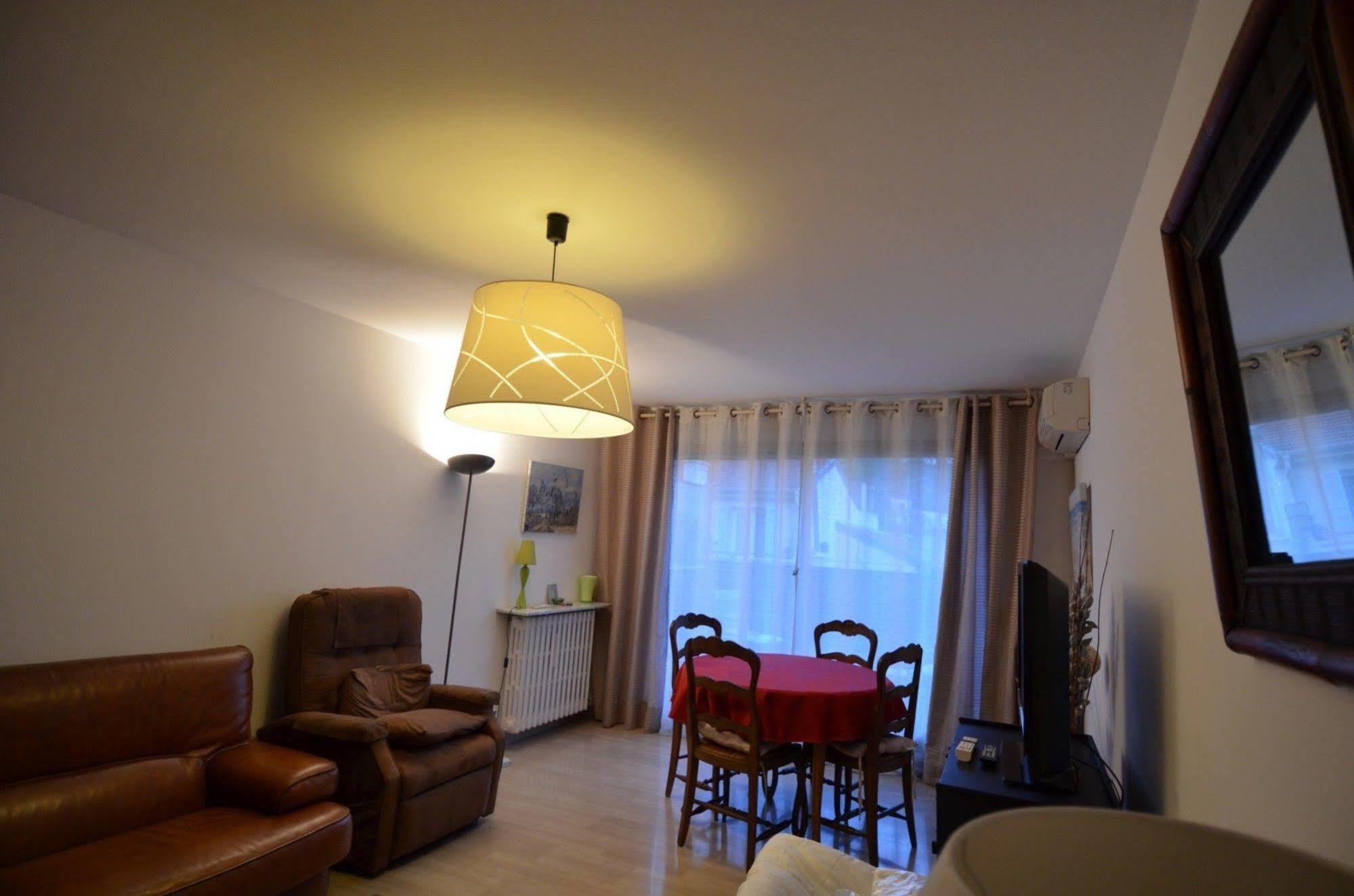 Appartement 6 Personnes Avec Terrasse Le Port Ница Екстериор снимка